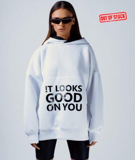 Oversize white sweatshirt